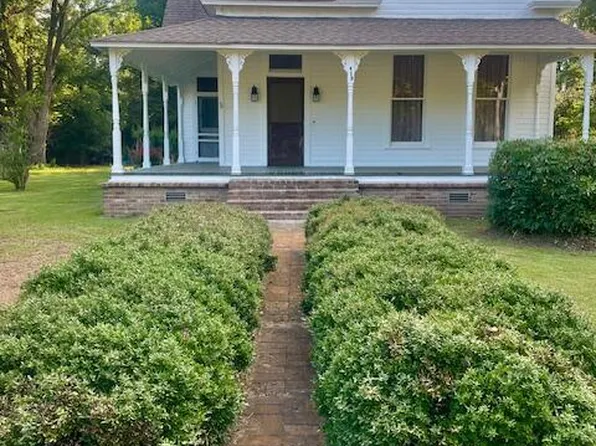 413 Coleman St, Como, MS 38619
