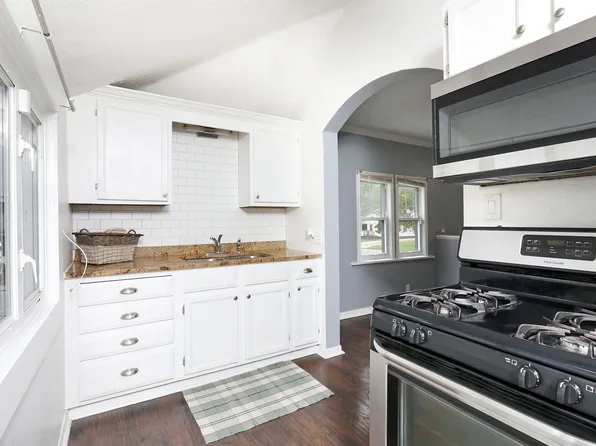 3832 Bowdoin St, Des Moines, IA 50313