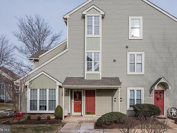 3rd image of 1004 Yarmouth Ln #B