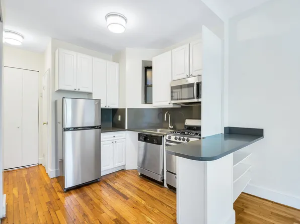 1378 York Avenue image 1 of 7