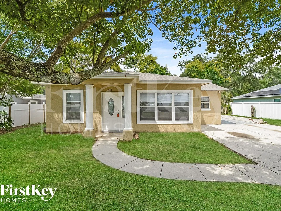561 Monroe Ave