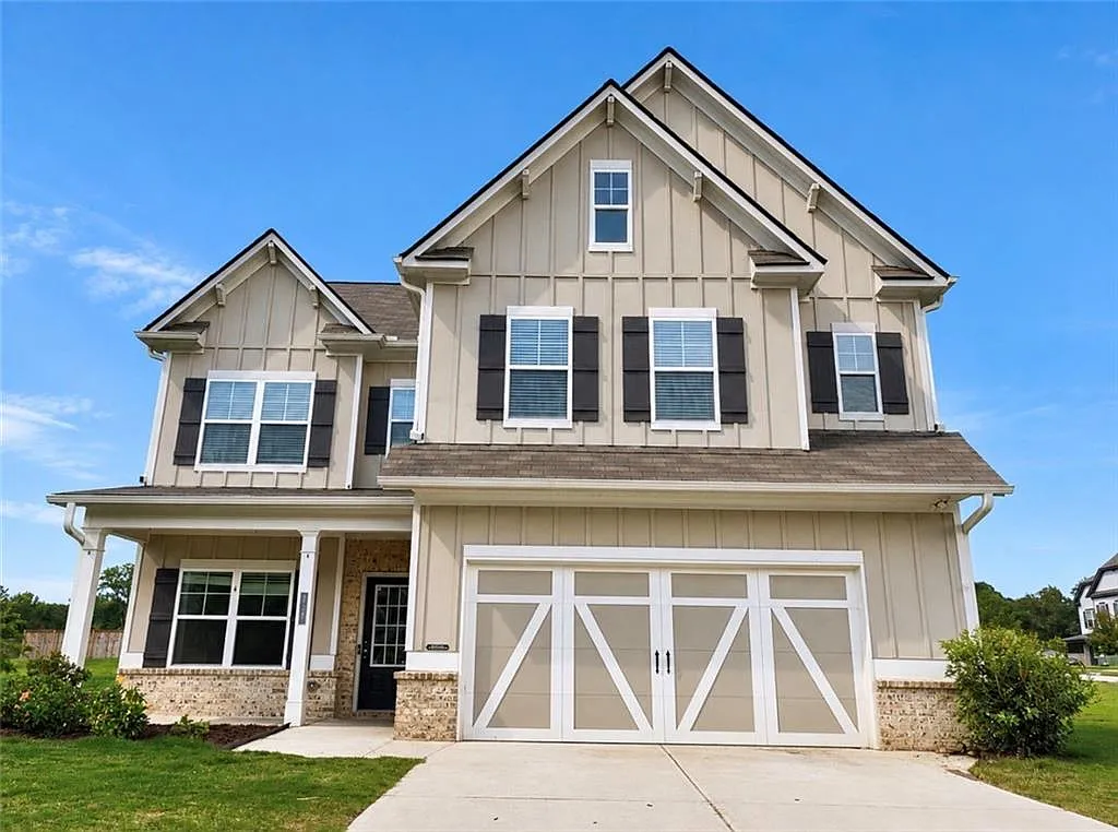 4 bed, 3.0 bath, 2545 sqft, $2,400 — Photo 1