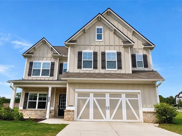 757 Laurel Cove Dr, Hoschton, GA 30548