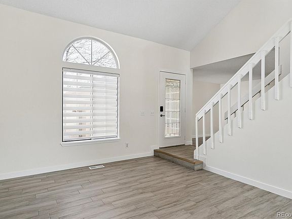 4th image of 529 Chiswick Circle