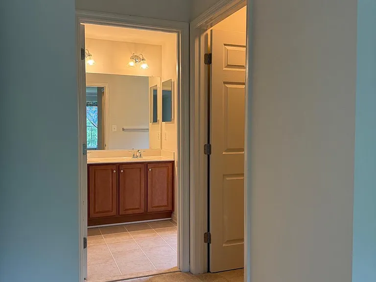 10215 Daventry Dr — Photo 27