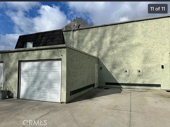 1st image of 1649 Iowa St