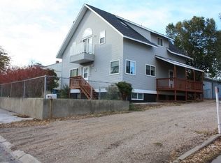 615 McMicken St, Rawlins, WY 82301