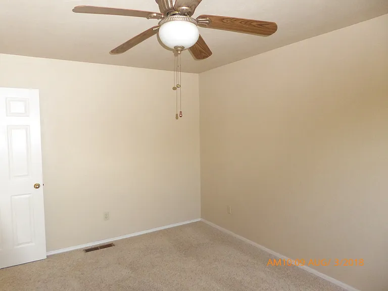 4302 SW Parkridge Blvd — Photo 17