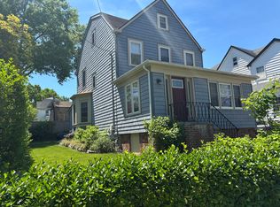 21712 Corbett Rd, Bayside, NY 11361