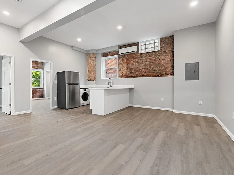 928 Morningside Ave #1 — Photo 2