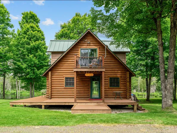 14132 River Rd, Republic, MI 49879