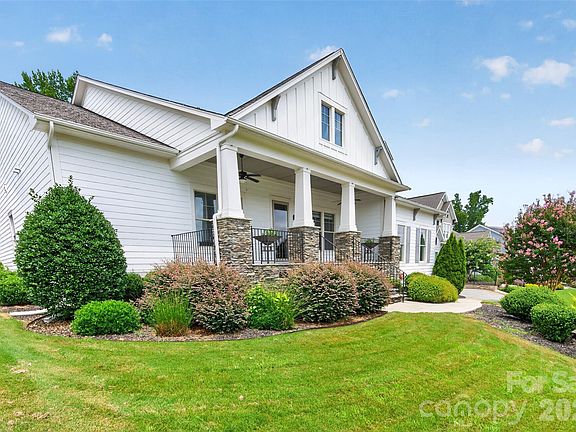 3rd image of 1133 Wessington Manor Ln