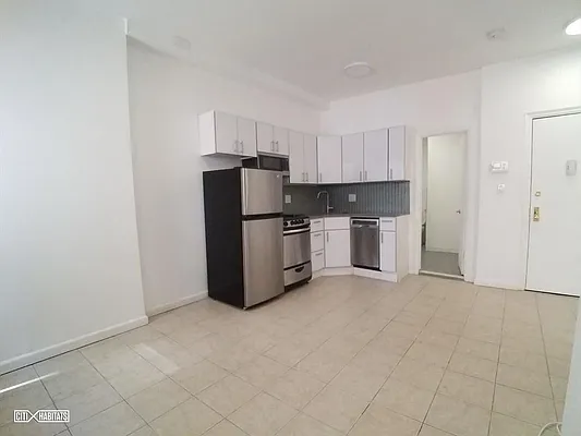 Rented by Citi Habitats | media 11