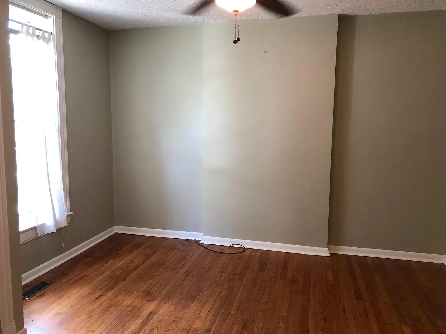 2 bed, 1150 sqft, $1,425 — Photo 3