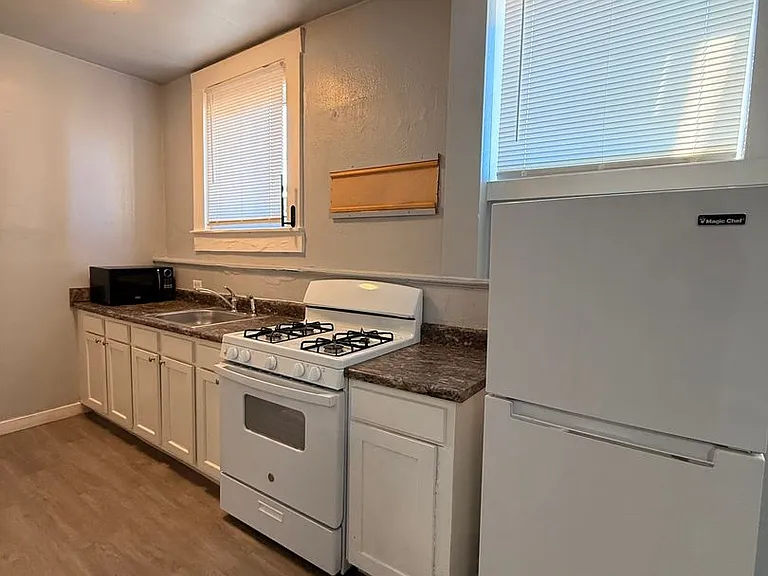 1767 S Broadway (9-Plex) — Photo 16