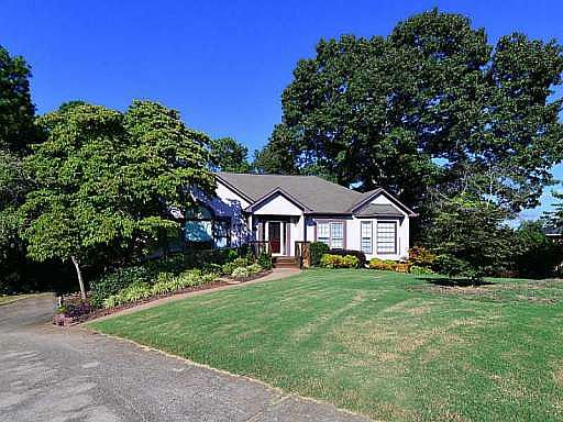 2nd image of 3790 Skyland Ct SW