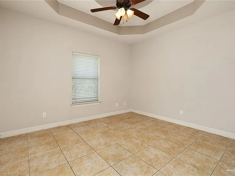 2612 Serrano St — Photo 18