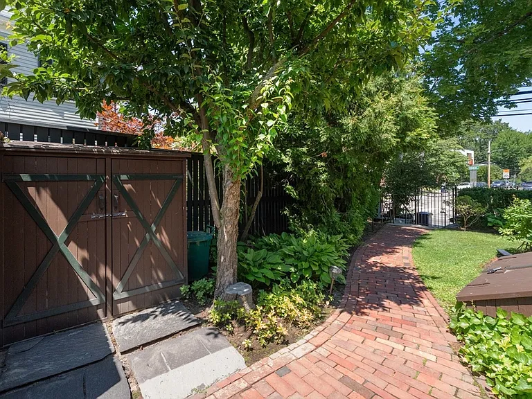 86 Garden St #86 — Photo 15