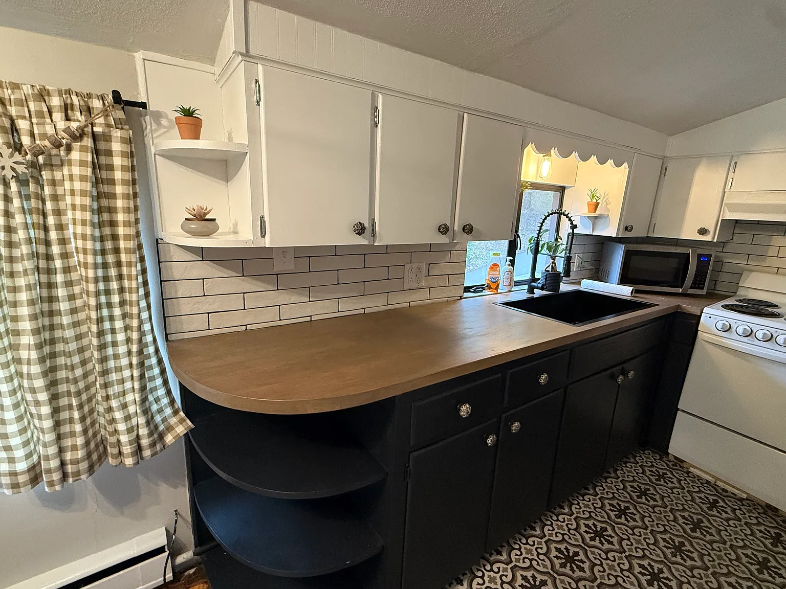 1 bed, 735 sqft, $850 — Photo 4