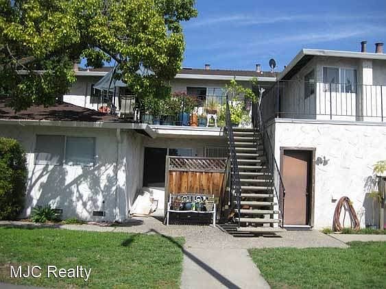 1st image of 680 W Valley Dr APT 3