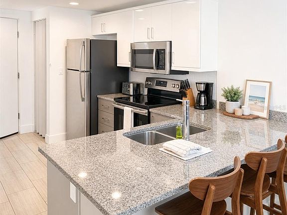 4th image of 10091 GULF BOULEVARD #203E