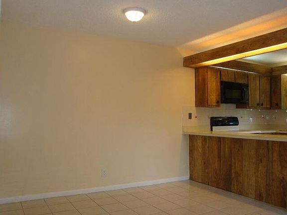 5th image of 4055 Palm Bay Cir APT D
