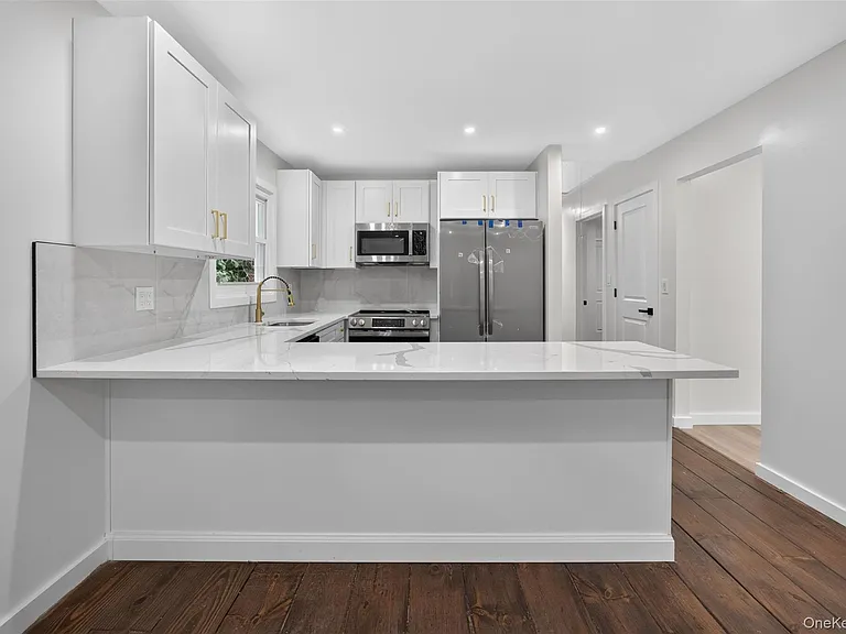 179 Roosevelt Rd — Photo 16