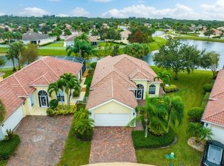 8304 Pine Cay Rd, Wellington, FL 33414