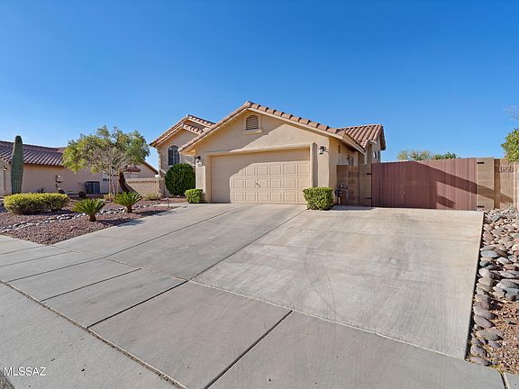 2nd image of 3021 W Placita Montessa