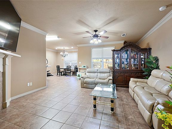 4th image of 8412 Lauren Dr
