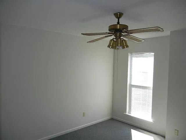 4404 Lake Vista Dr #C — Photo 4