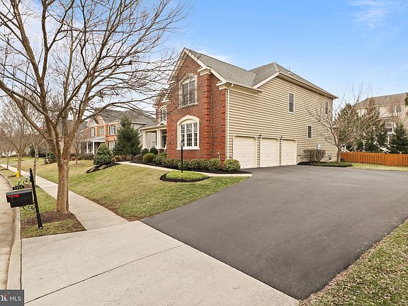 4th image of 5346 Fishers Hill Way