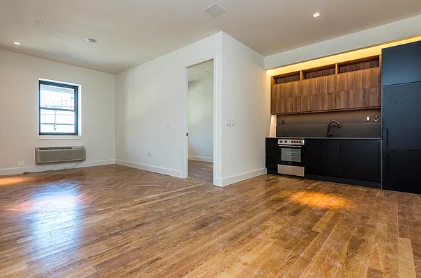 Rented by Nooklyn NYC LLC | media 79