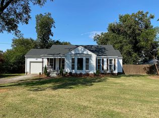 1212 Lee St, Tupelo, MS 38804
