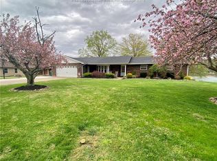 466 Cannery Ln, Winfield, WV 25213