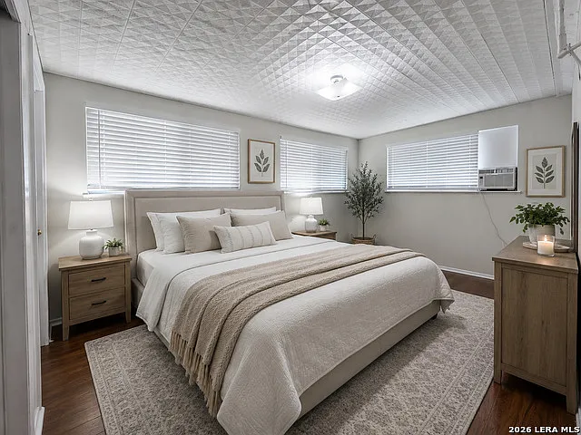 1950 W Huisache Ave #4 — Photo 8