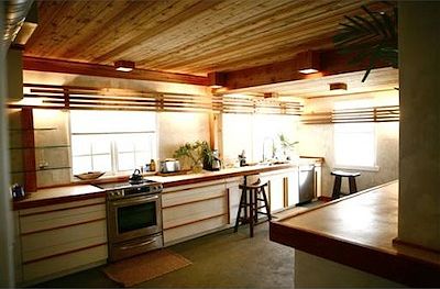 5th image of 1233 Collins Ave APT 4