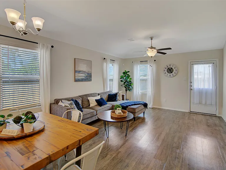9414 Laiden Creek Trl — Photo 4