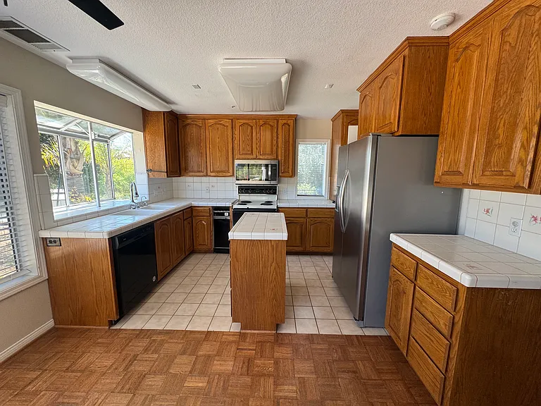 37550 Calle De Companero — Photo 30