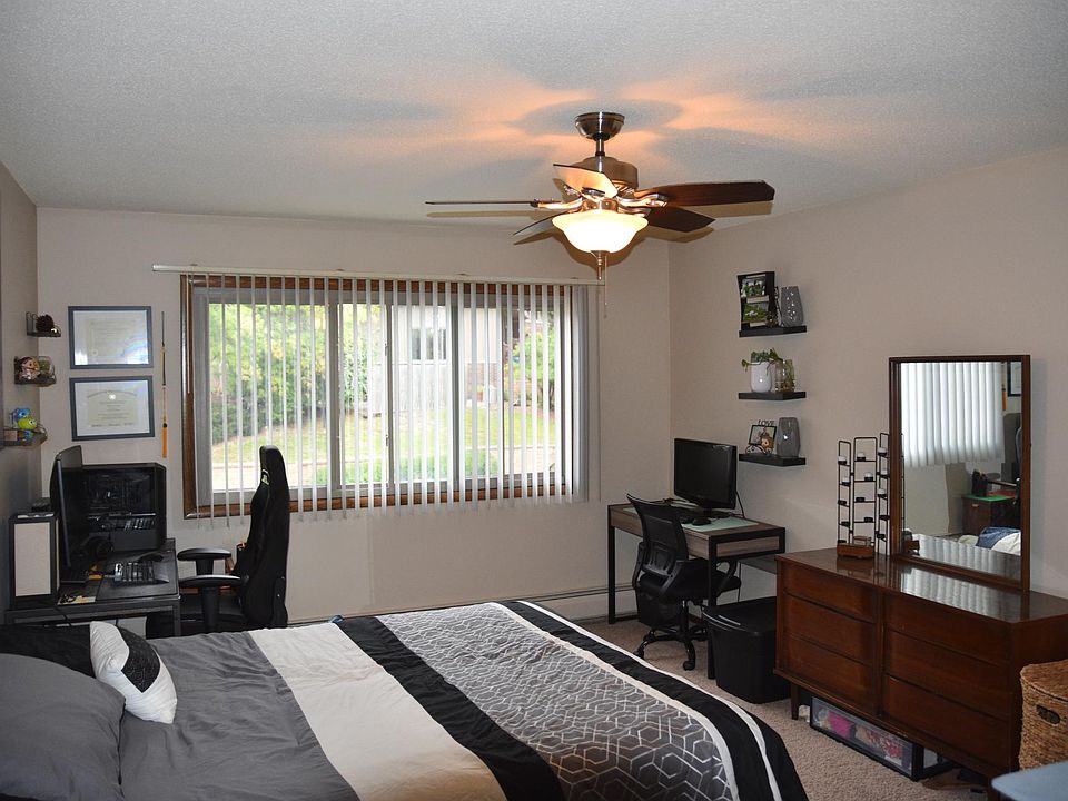 1st image of 535 Sandhurst Dr W #209