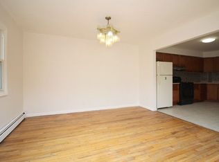 1806 26th Ave #2, Astoria, NY 11102