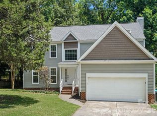 9604 Newby Ln, Matthews, NC 28105