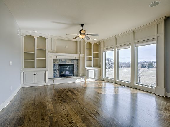 5th image of 17635 N Alder Ct
