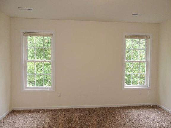 5th image of 110 Aaron Pl Unit 18