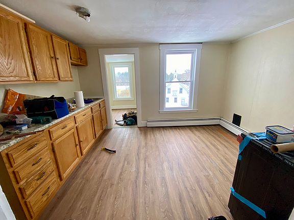 3rd image of 187 Main St #B2