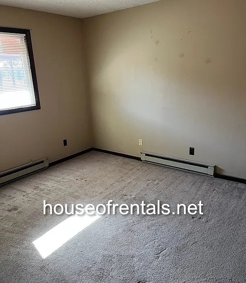703 Rusty Ln — Photo 5