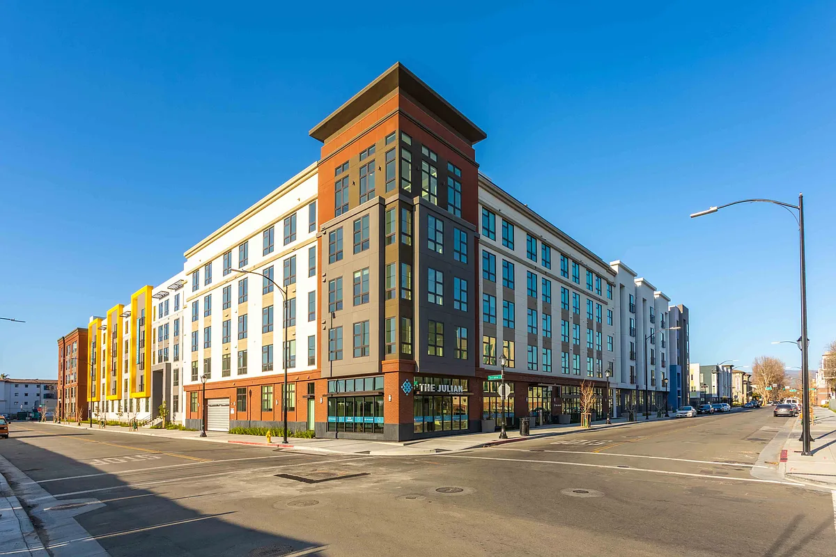 Building Photo - The Julian
