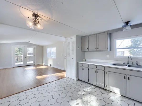 942 Lititz Pike, Lititz, PA 17543