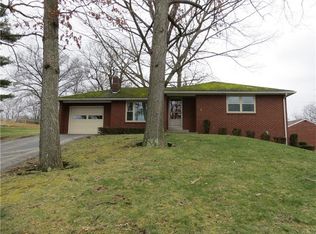 338 Moon Clinton Rd, Coraopolis, PA 15108