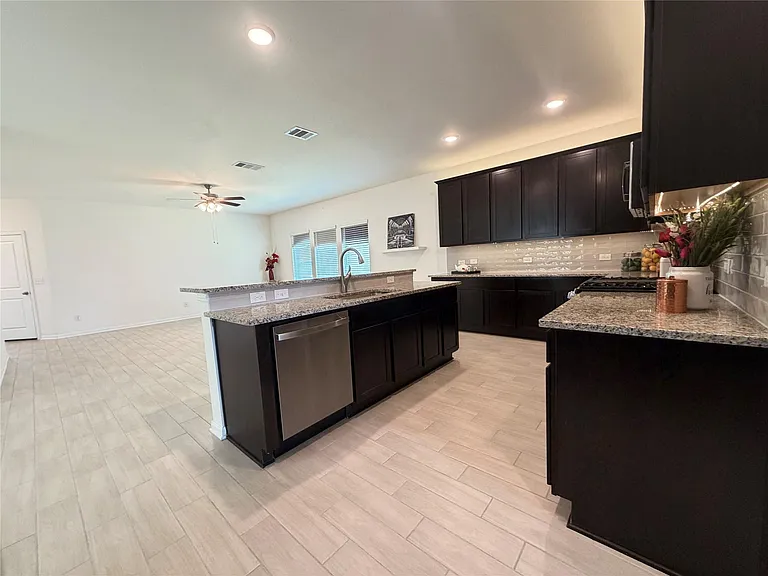 1104 Whippletree Trl — Photo 9